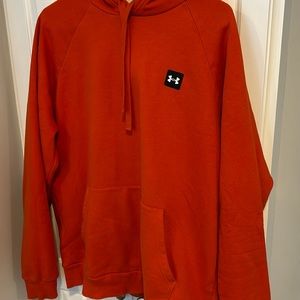 Men’s size large Under Armour cold gear sweatshirt